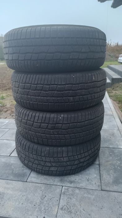 Opony zimowe 215/60 R 16 cena za 4 szt.