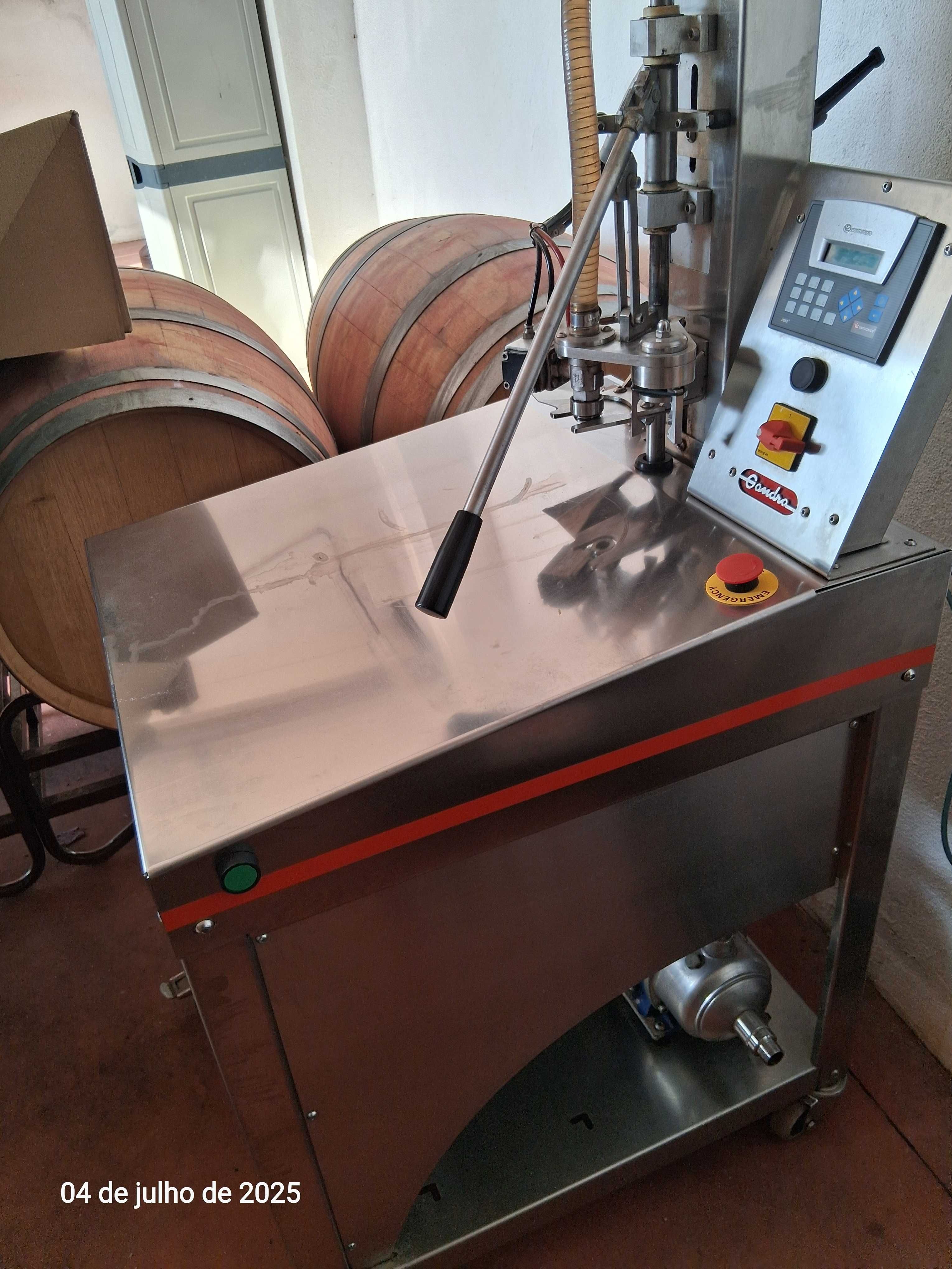 Máquina de encher Bag-in-Box Vinho/Azeite