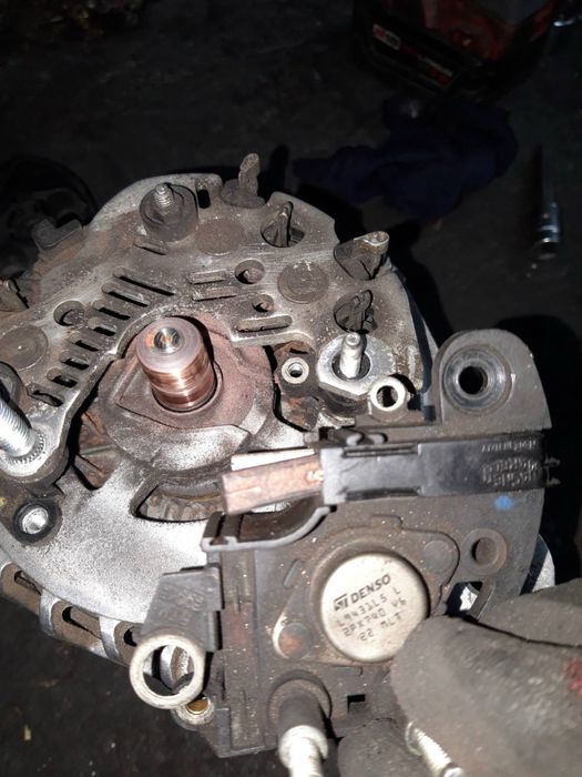 Генератор для Volkswagen Audi Skoda Passat Golf Octavia Fabia Superb