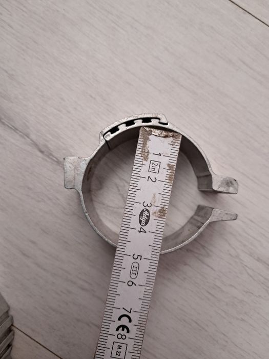 Uchwyt czaszy batwing