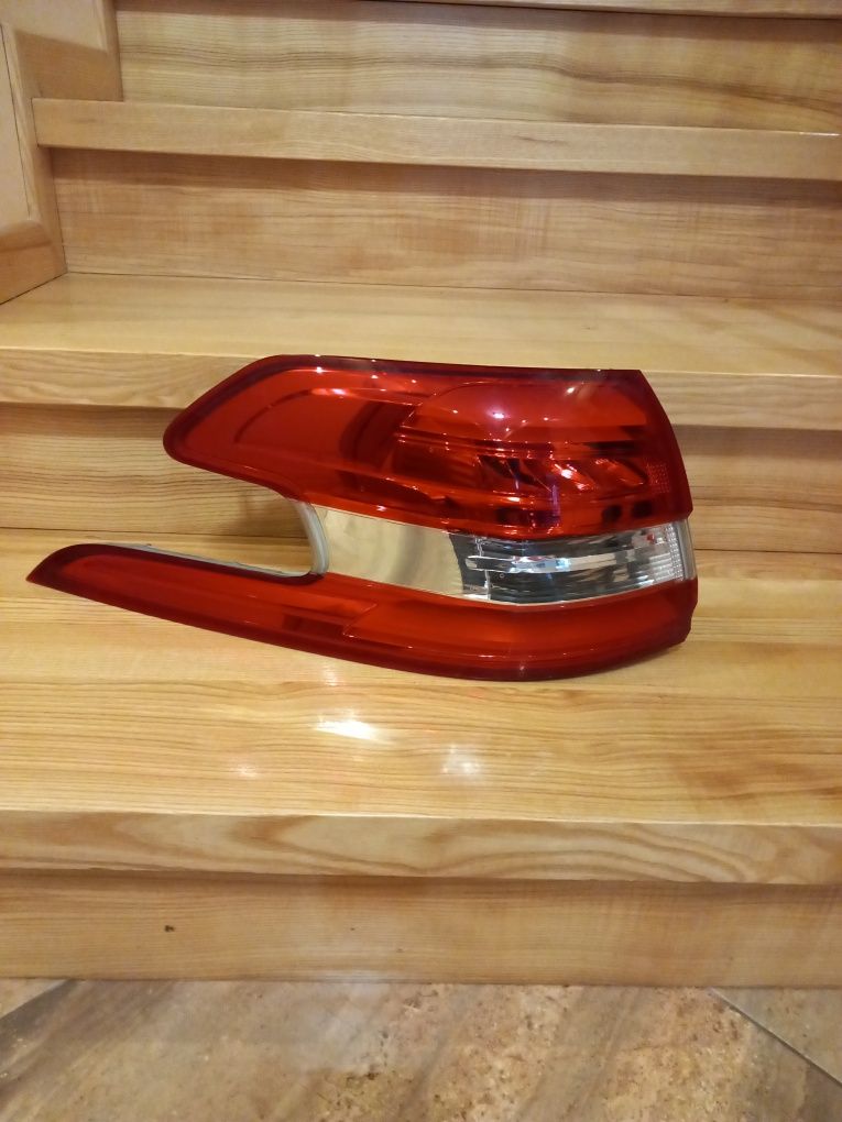 Lampa tylnia lewa do Peugeot 308 SW kombi
