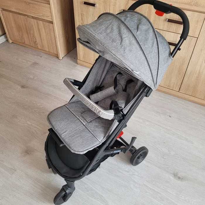 Wózek spacerowy Moby-System Barton – lekka parasolka 15kg
