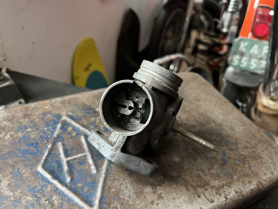 Junak M10/07 SHL gaznik GM26U korpus przepustnica