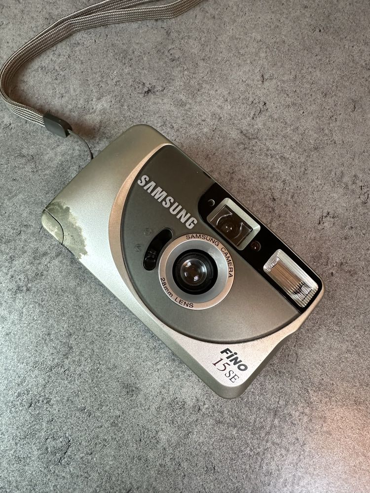 Samsung Fino 15 Se aparat analogowy vintage Etui 35mm