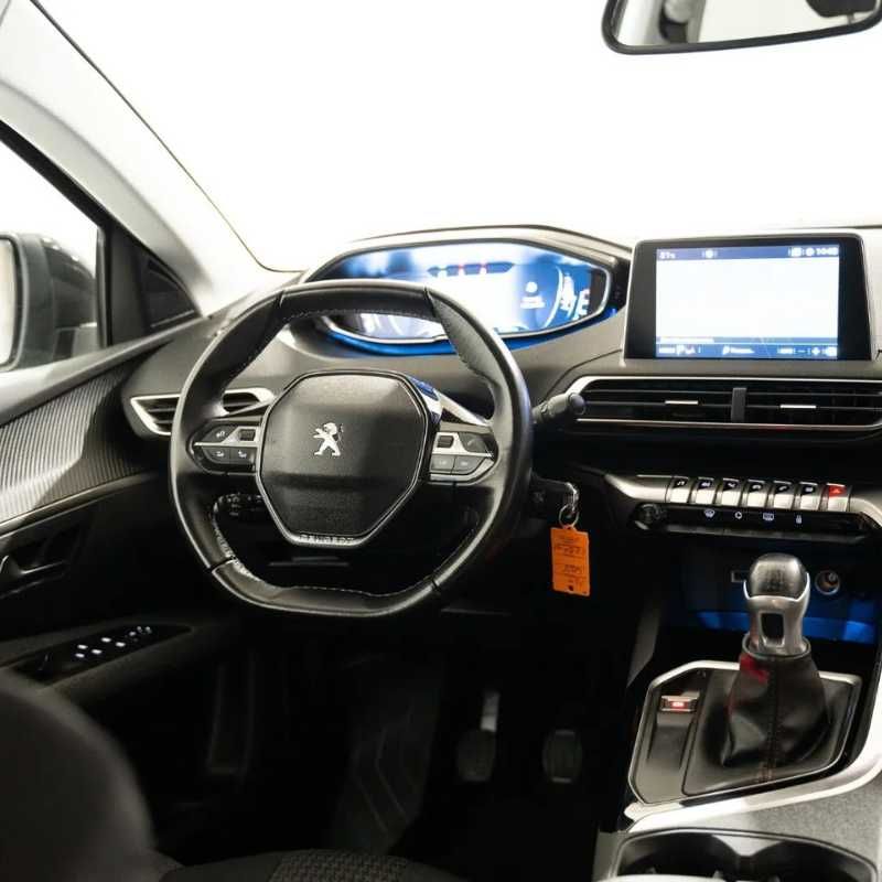 Peugeout 5008 1.2 PureTech 2019