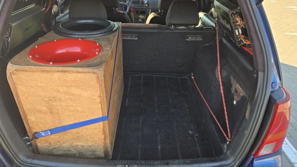 Гольф 4 на автозвуке