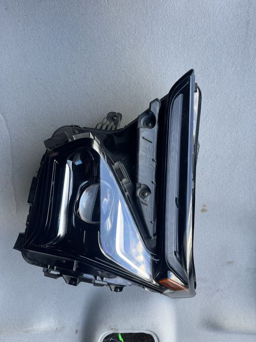 Chevrolet Bolt ev 22-23 рік фара передня 42828519 42828518