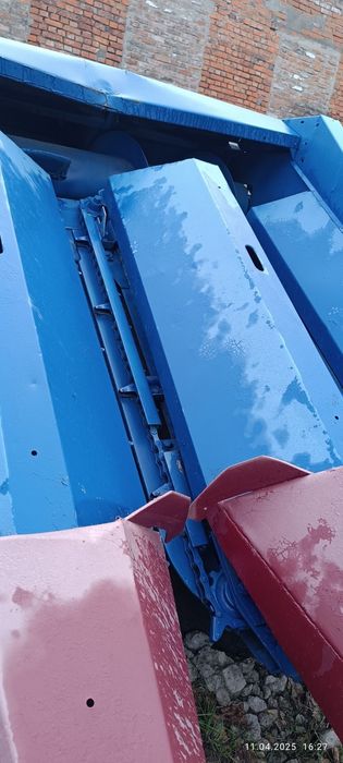 Продаємо жниварку КМС-4 до комбайна СК-5"Нива"
Жниварка в гарному стан