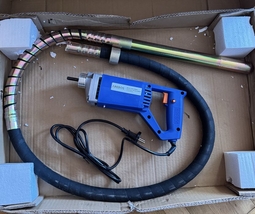 Zagęszczarka do betonu Arebos 800w 2m