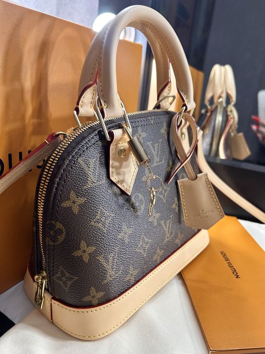 Сумочка Louis Vuitton Alma BB Оригінал
