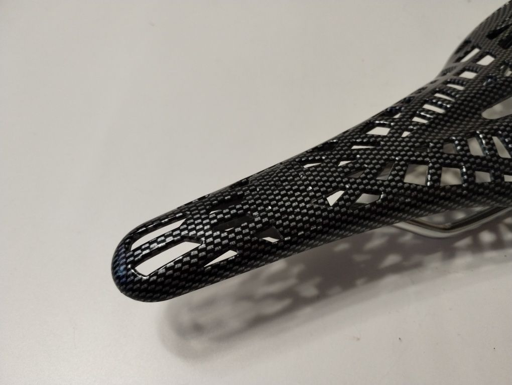Siodełko rowerowe kompozyt carbon