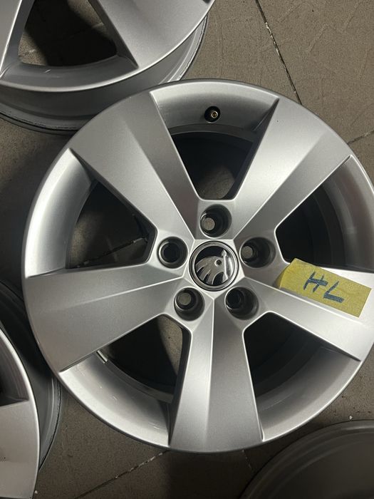 Оригінаоьні диски на Skoda Fabia, Rapid R15 5/100