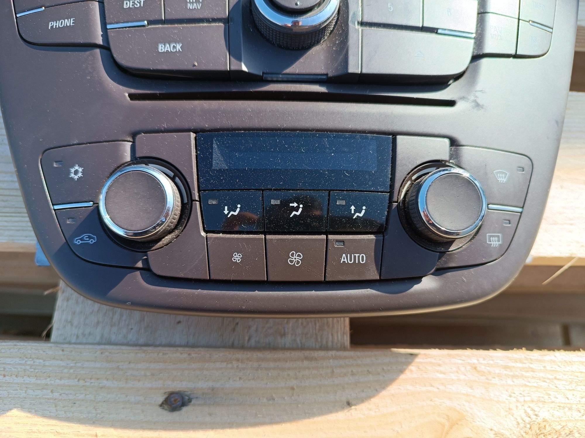 Panel sterowania rafia klimatronik opel Insignia a europa