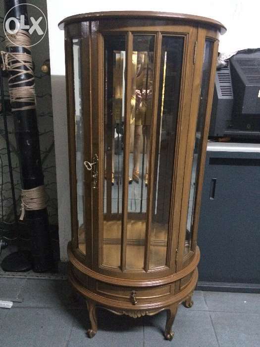 Móvel vitrine antigo