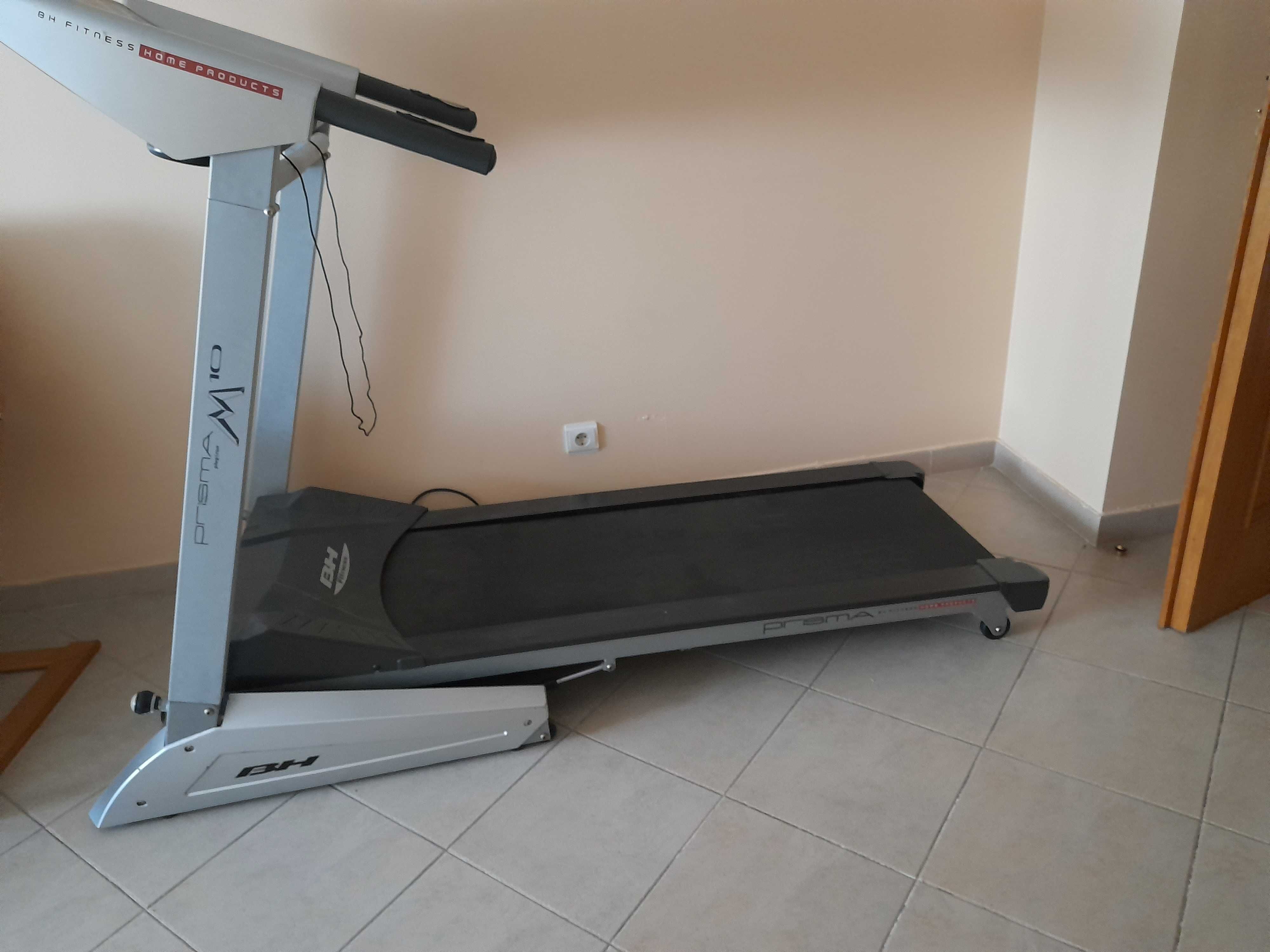 Passadeira BH Fitness para caminhada ou corrida