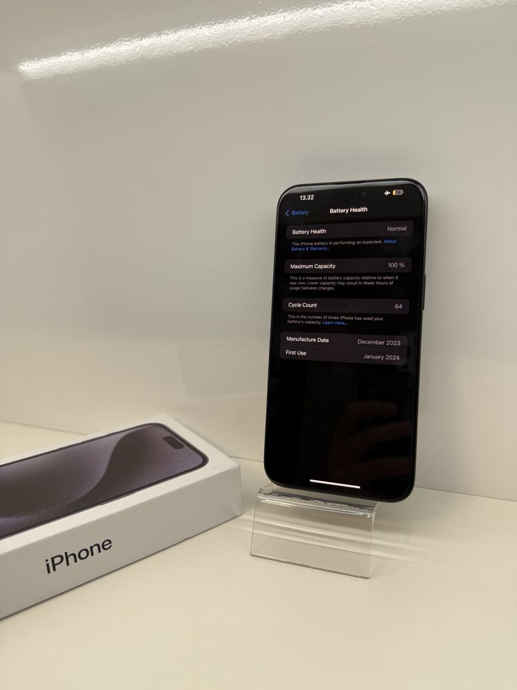 Вживаний Apple iPhone 15 Pro Max 256Gb. ( Black Titanium )