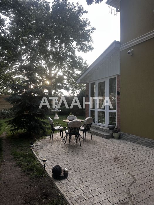 Продам современный дом в с. Лески