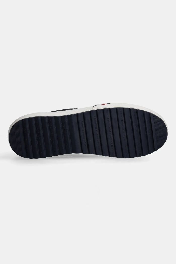 Шкіряні кросівки Tommy Hilfiger
41,42,43,44,45