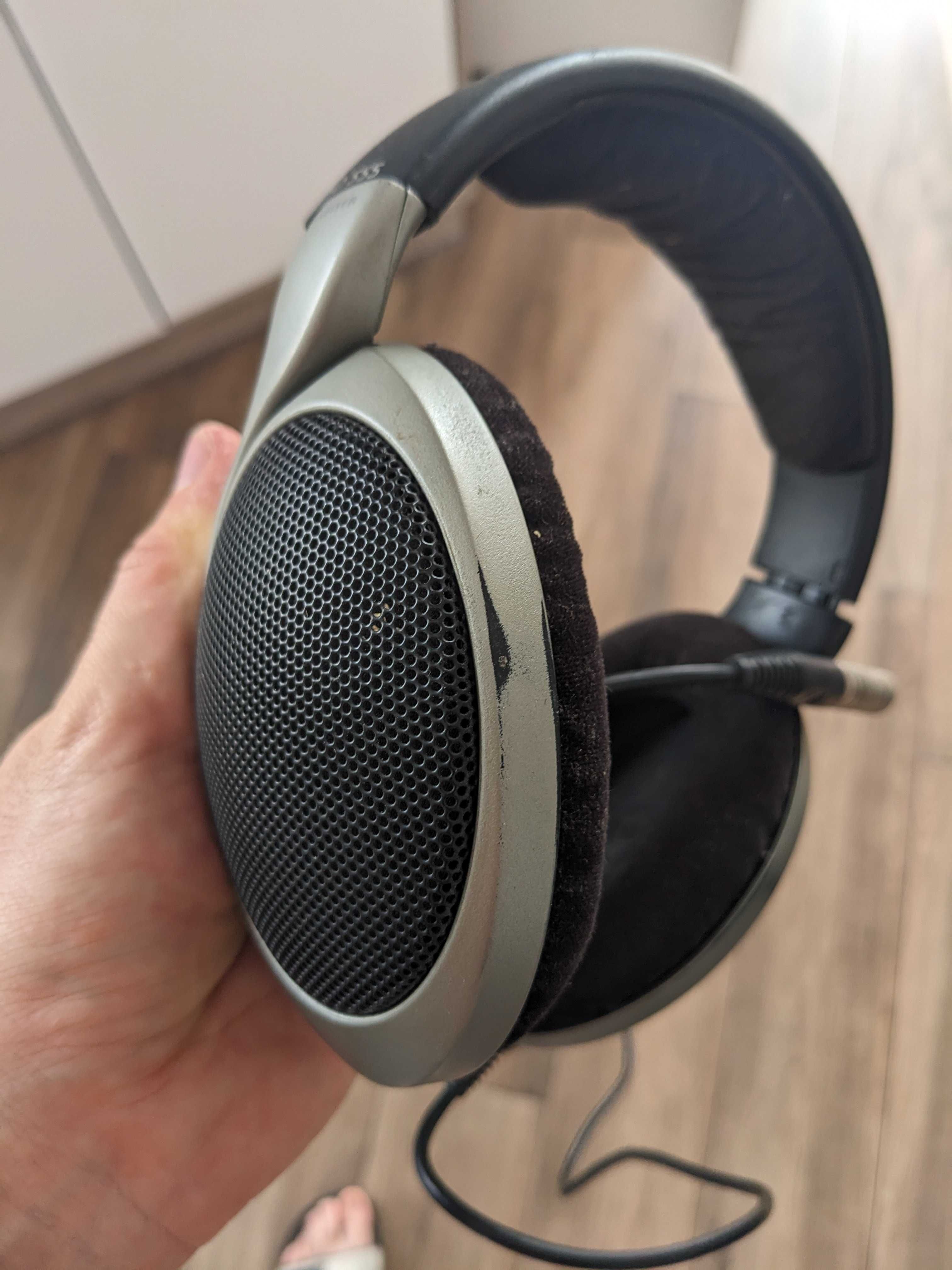 Sennheiser HD 555 — класика жанру, легендарний open-back