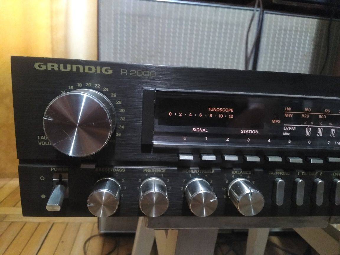 Підсилювач GRUNDIG R2000