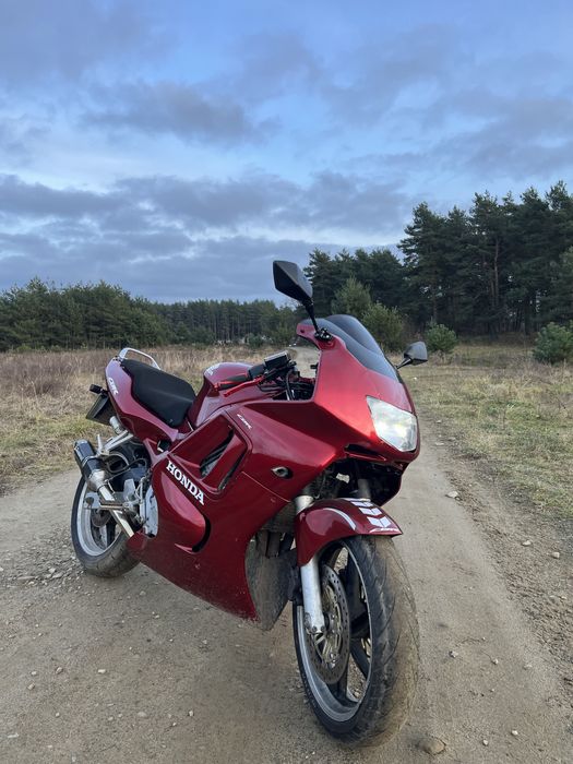 Продам Honda cbr600 f3