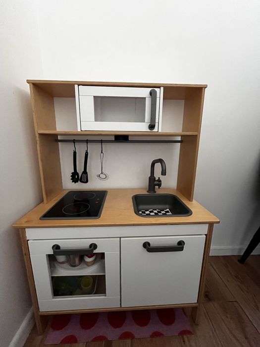 Kuchnia Ikea dla dzieci duktig drewniana