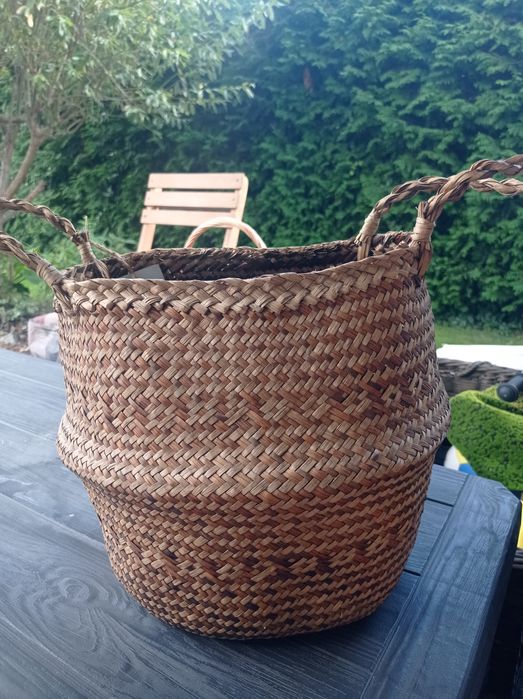 Duza wiklinowa doniczka