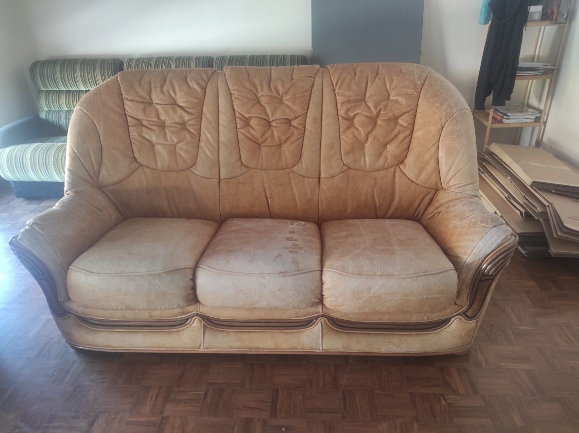 Sofá cama 10€ em pele