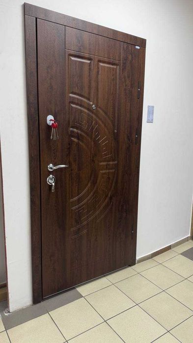 Вхідні двері БАСТІОН -  АКЦІЙНІ ЦІНИ, великий вибір у магазині!
