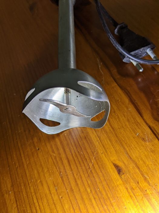 Ручной блендер Royals 37-01