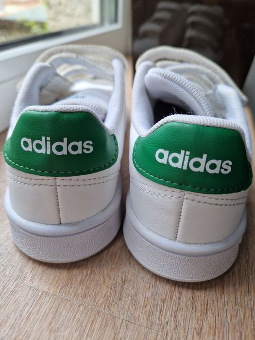 Кросівки adidas 30р