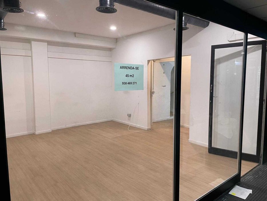 Loja 44 m² – Centro Comercial Sirius, Boavista (Porto)