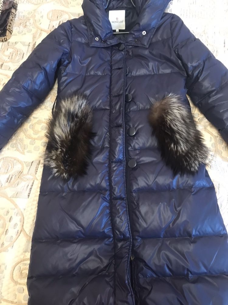 MONCLER Пуховий плащ( зима, пух 100%)