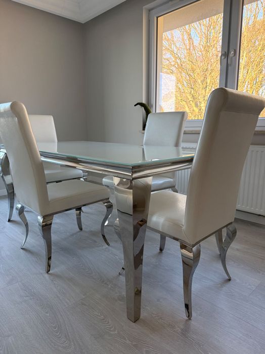 Stół i krzesła glamour