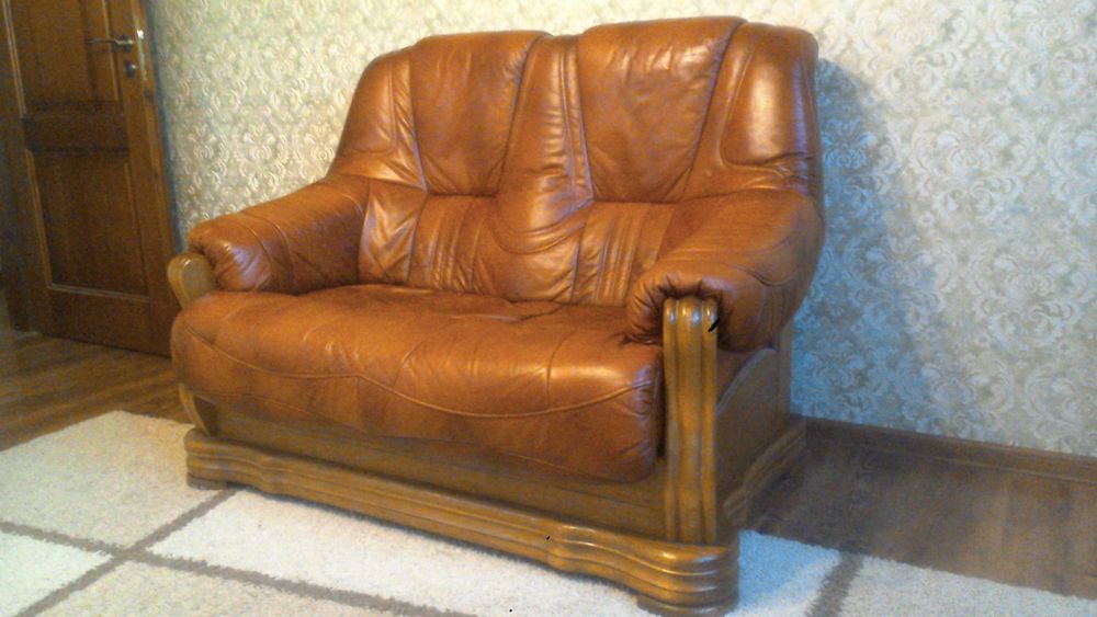 Skórzana dwuosobowa sofa - z funkcją spania