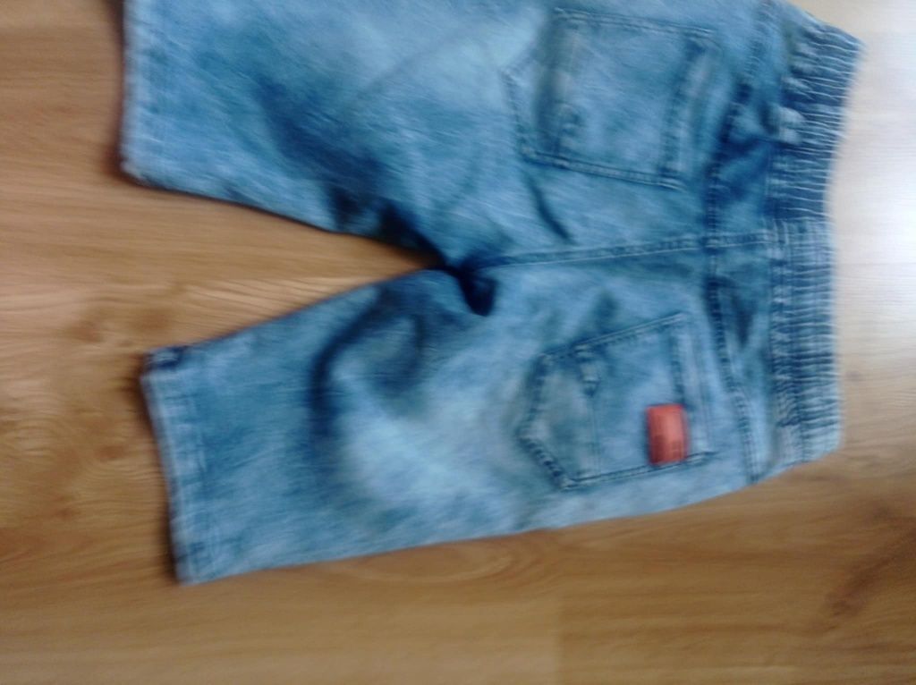 Spodenki jeansowe