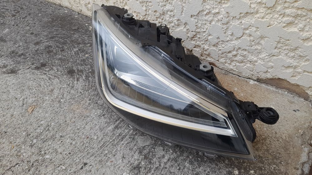 Otica  lado  DIREITO  SEAT seat Arona