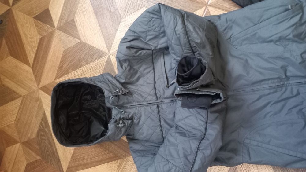 Лыжный   костюм на флисе  36р ,S,Burton