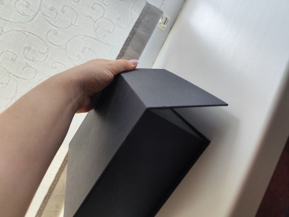 Коробки, пакування на магнітах