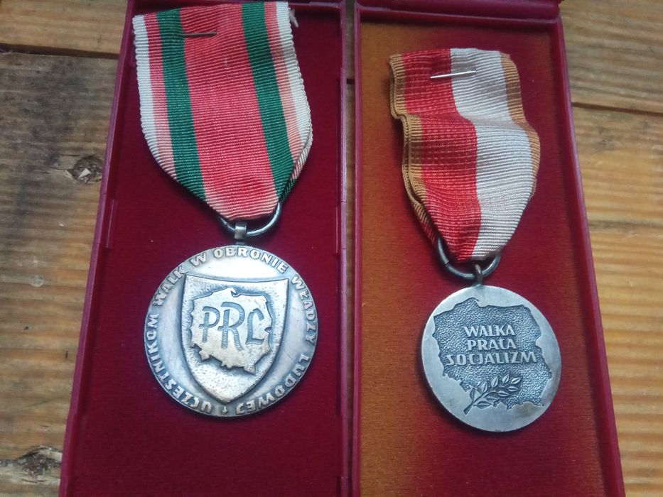 Medal odznaka PRL Manifest PKWN Walka Praca Socjalizm 2 szt.