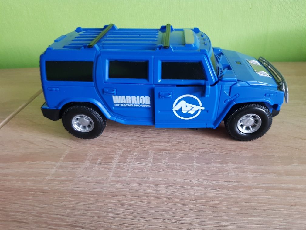Auto/ robot ,dzwiek ,muzyka