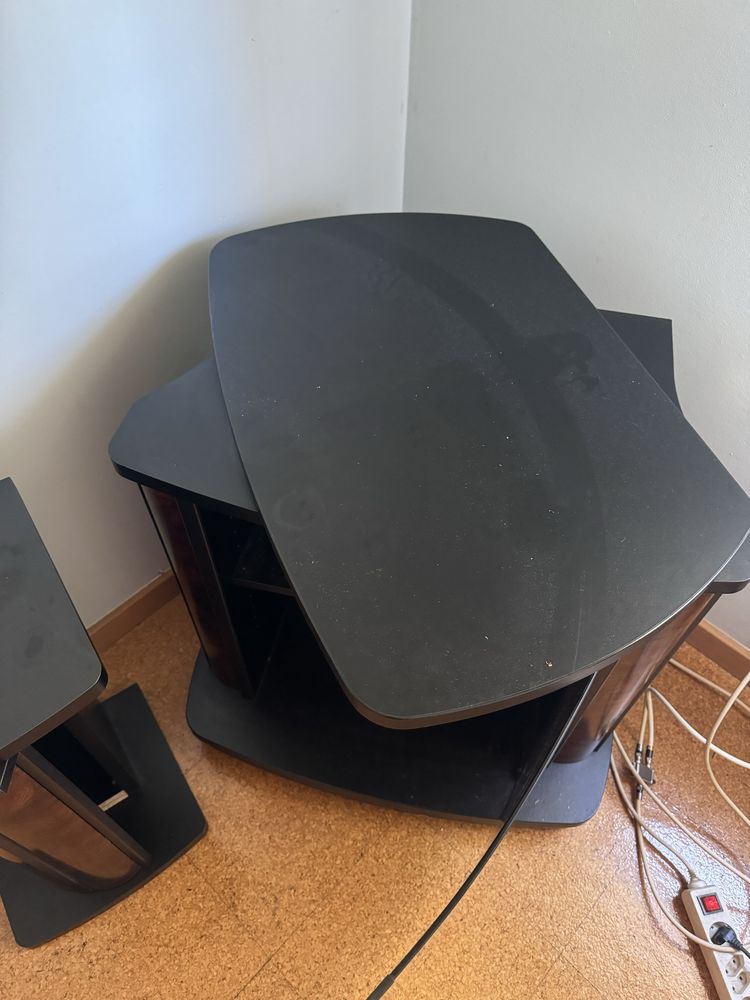 Movel para tv com coluna para cd’s
