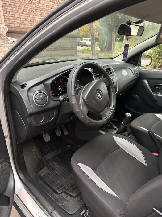 Reno sandero stepway 2013 год 1.5 дизель в очень хорошем состоянии