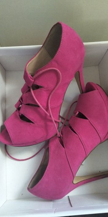 Buty na obcasie czółenka fuksja różowe 39