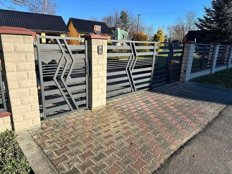 BRAMA PRZESUWNA 4m wypełniona panelem ogrodzeniowym