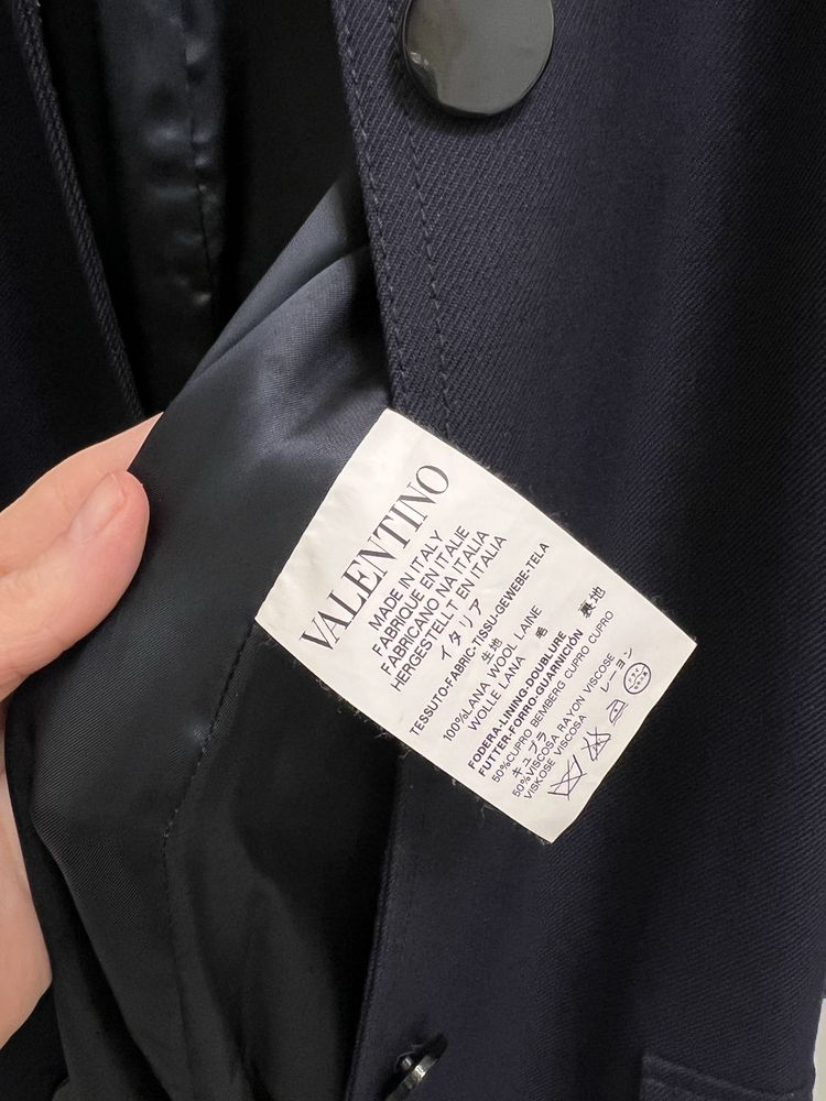 Шикарное пальто от Valentino