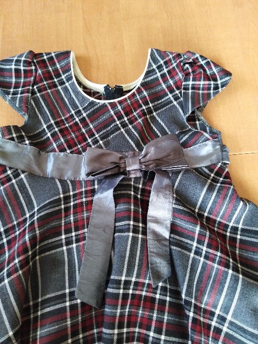 Sukienka dla dziewczynki 134 cm