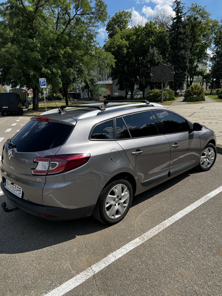 Отличный Reno Megane 3