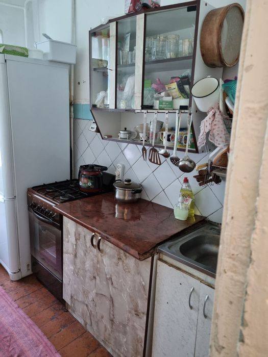 Продам 2кім квартиру у смт Семенівка