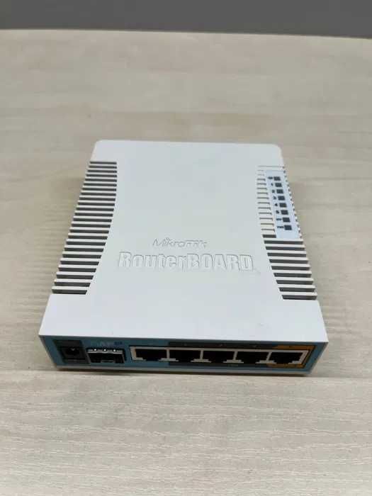 Роутер MikroTik hAP ac (RB962UiGS-5HacT2HnT) 2.4 и 5 ГГц AC MIMO 3x3